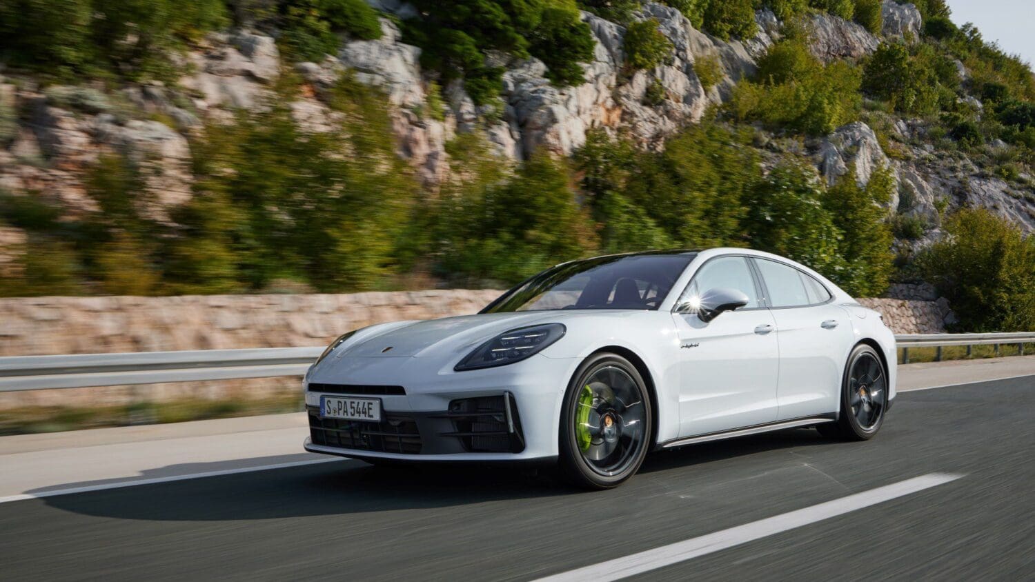 Porsche Panamera新增4S E-Hybrid車型　純電里程達91km　